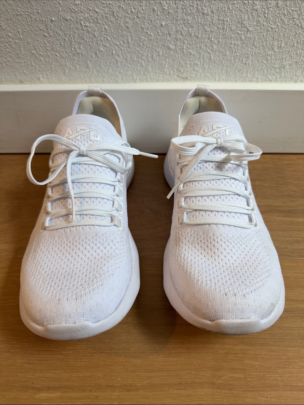 APL Women’s Techloom Breeze in Whitw